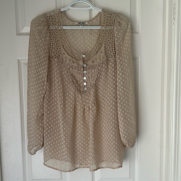 Daniel Rainn Tops - Daniel Rainn blouse size small